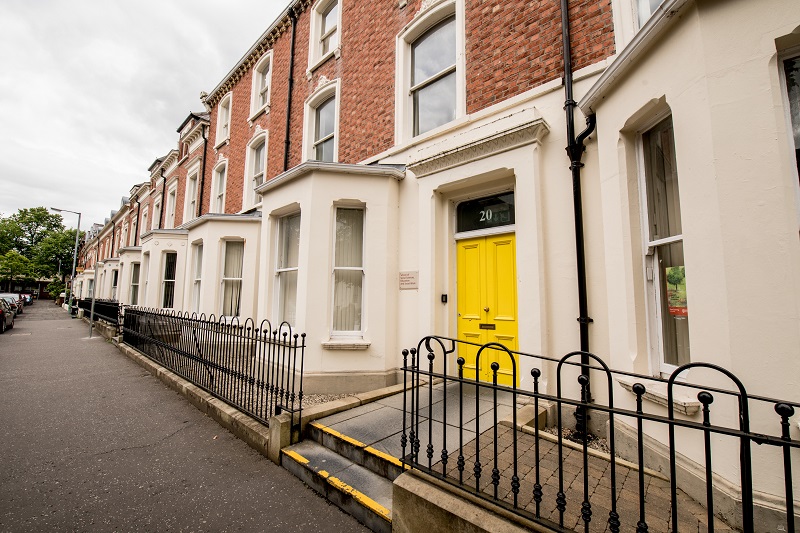 bay-window-houses-one-with-yellow-door